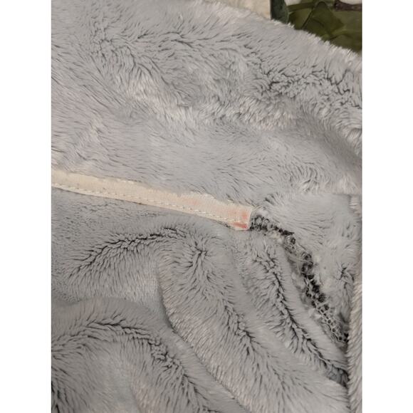 Aerie Ultra Plush Robe in Light Grey - Picture 2 of 7